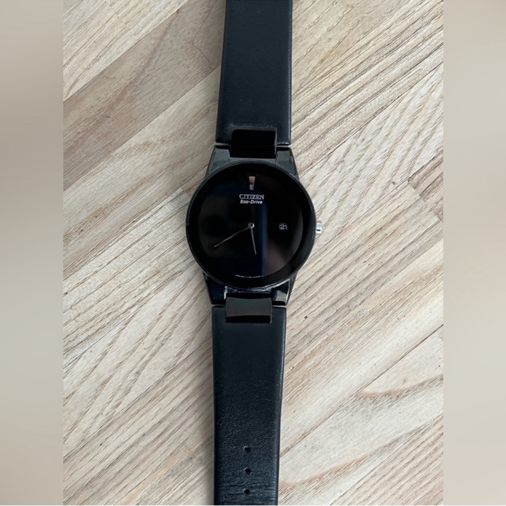 Citizen Eco-Drive Axiom Men's Watch Black Dial Date Window Black Leather Strap - Picture 4 of 13